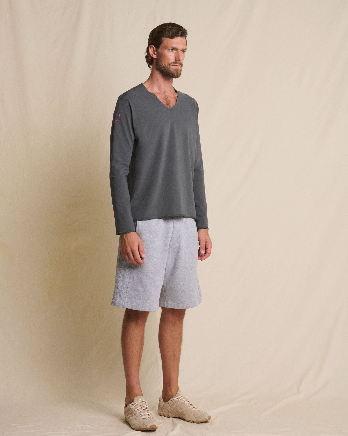 LONG SLEEVE T SHIRT