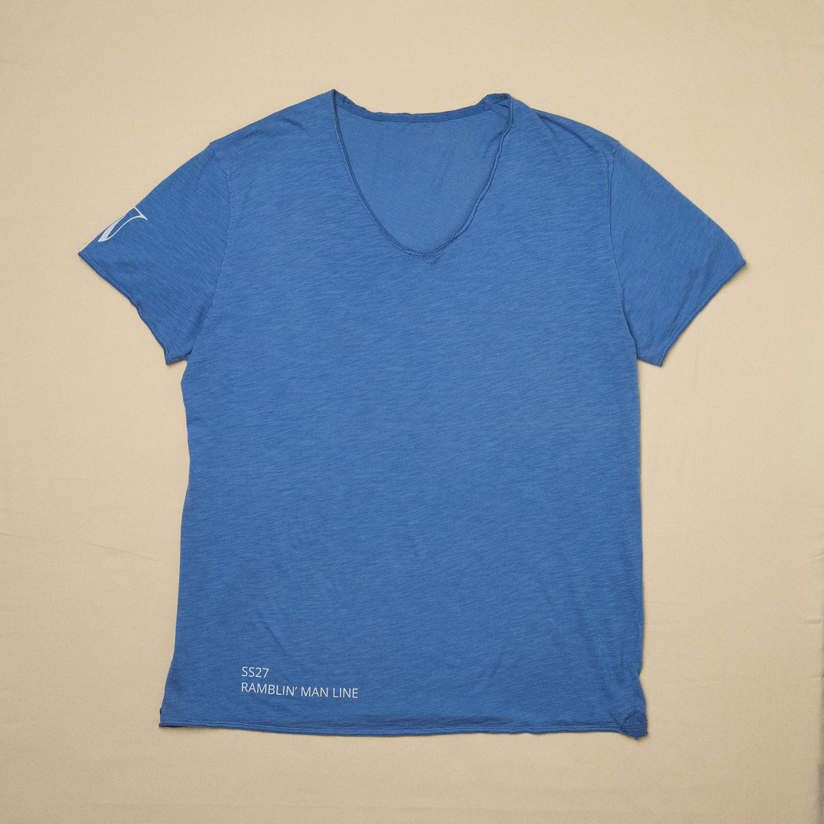 CREW NECK GRAPHIC TEE - TANGLED UP IN BLUES